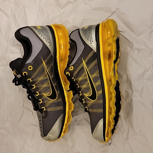 NIKE AIR MAX 2009 size 6.5Y - Picture 3 of 6